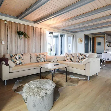 Nice In W/ Wifi And 2 Bedrooms Сasa de vacaciones *